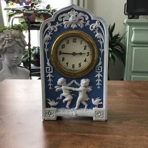 Vintage mantel/table clock featuring blue jasperware.
